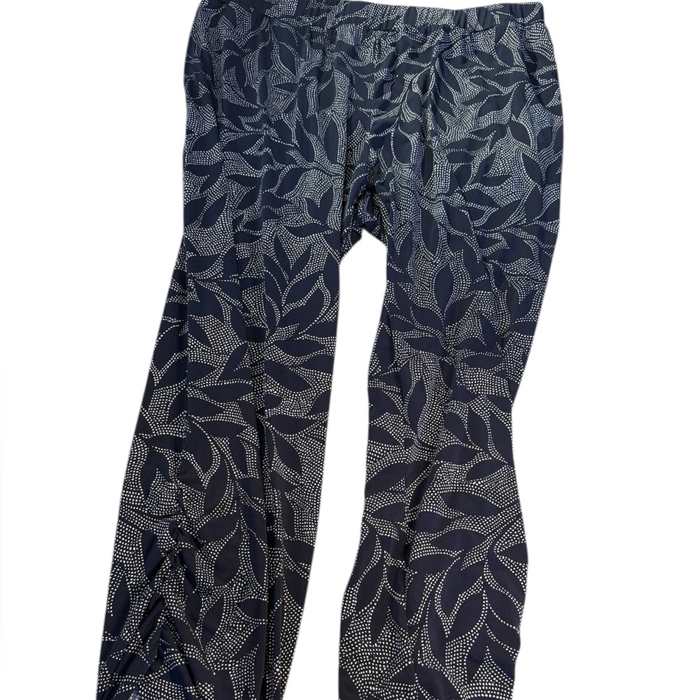 Susan Graver Navy and White Leaf Pattern Pull On Elastic Waist Genie Pants 1X - Picture 11 of 11